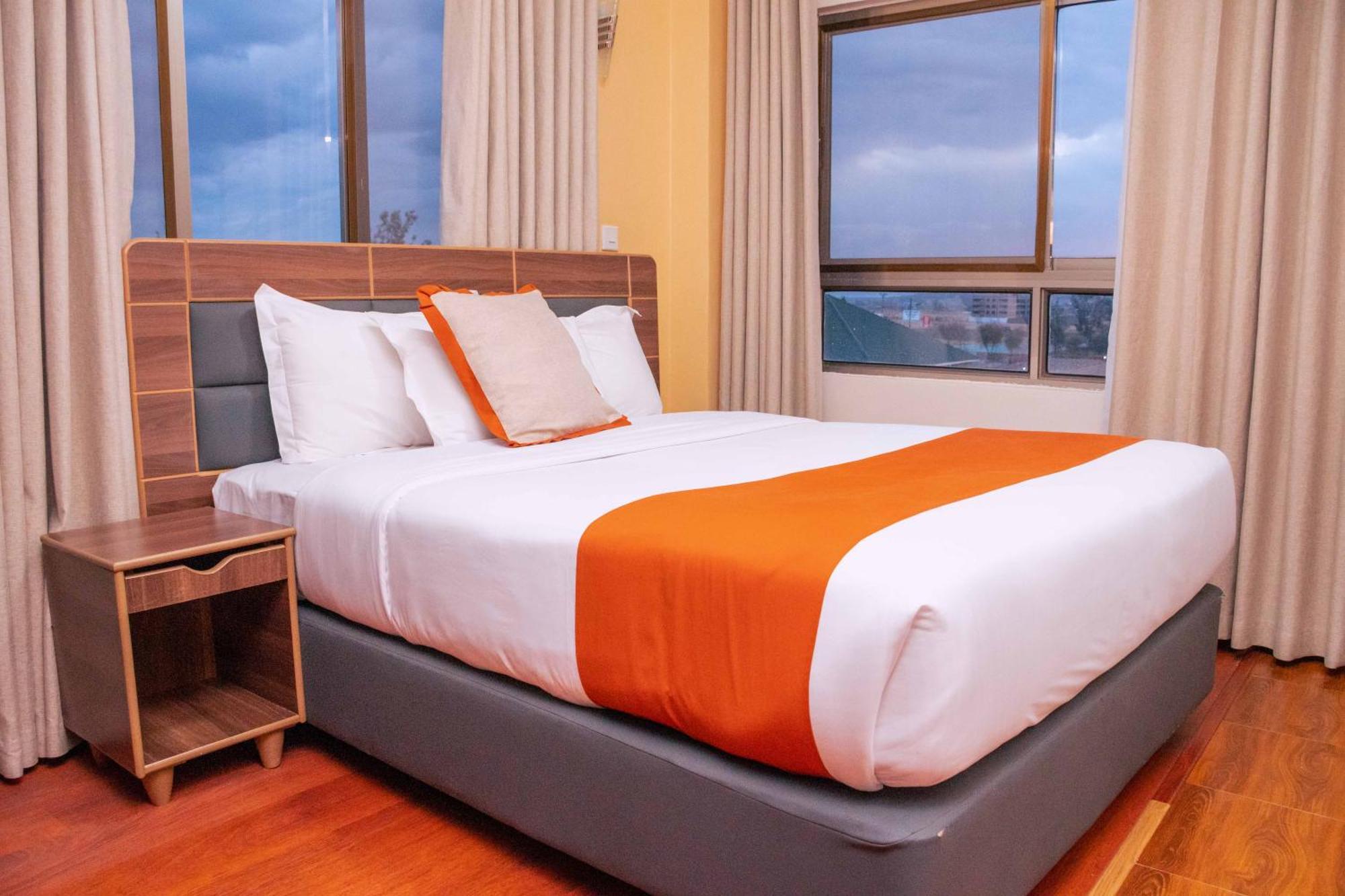 Buraha Zenoni Hotel And Resort Nakuru Exterior foto
